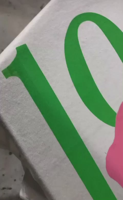 Alpha Woman Vintage Shirt 2.0)
